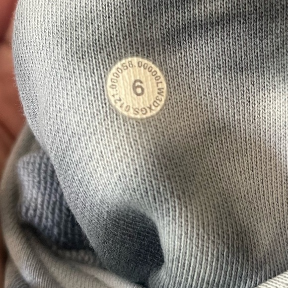 EUC Lululemon earth day hoodie - Picture 8 of 8
